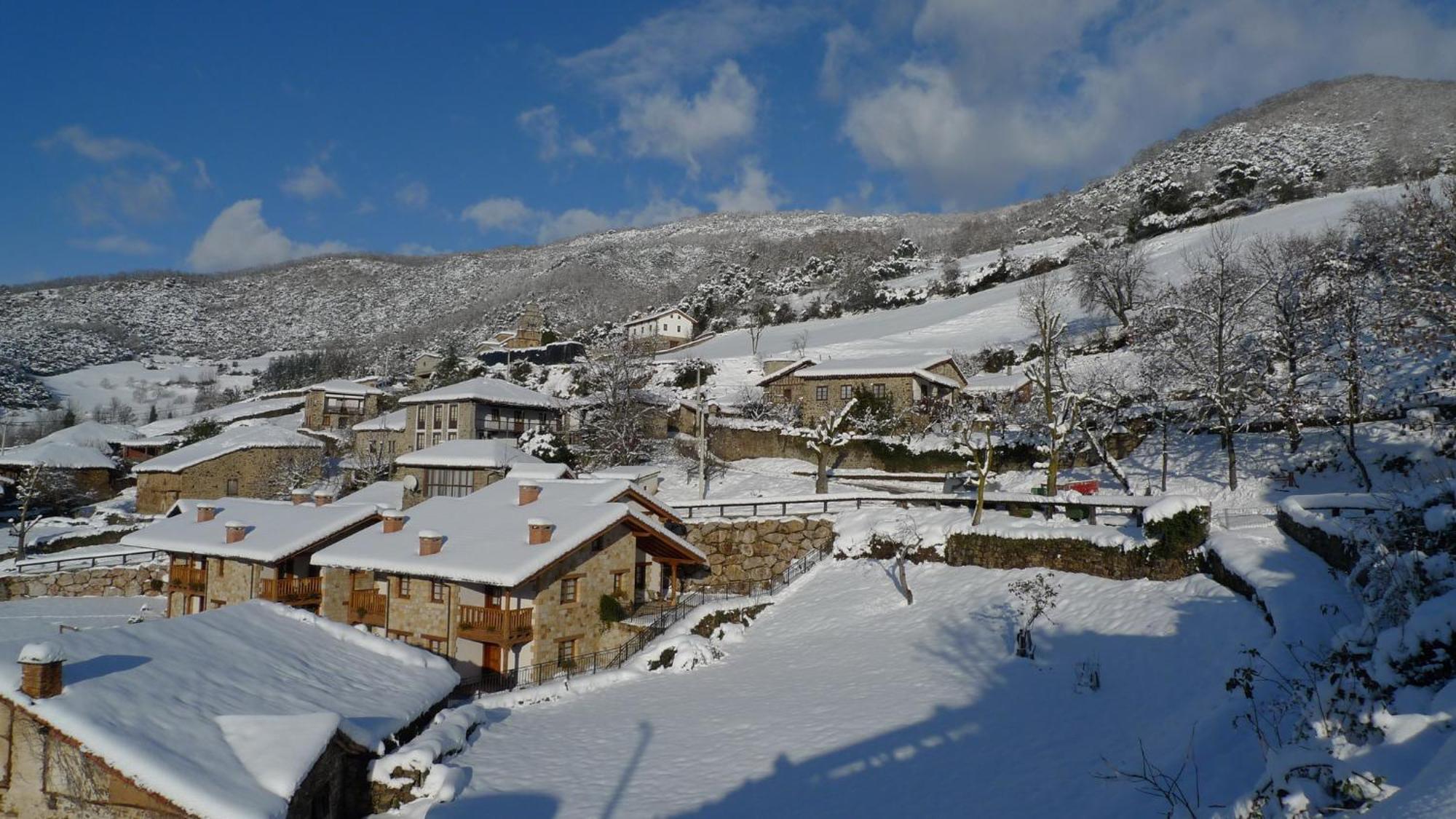 Casa Rural Los Llares Lerones المظهر الخارجي الصورة